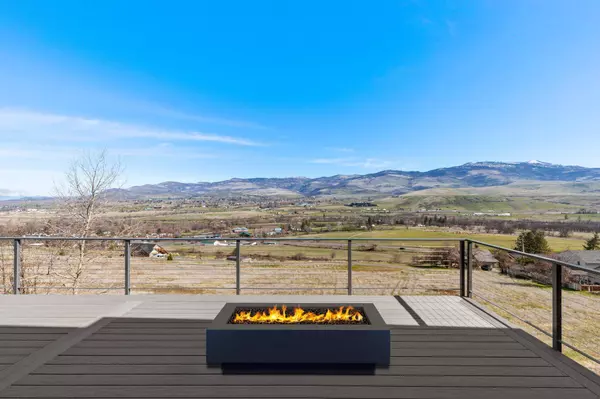 1260 Ashland Mine RD, Ashland, OR 97520