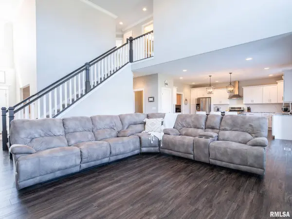 205 APACHE WAY, Groveland, IL 61535