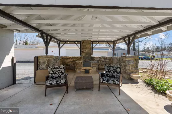 1324 ELM ST, Lebanon, PA 17042