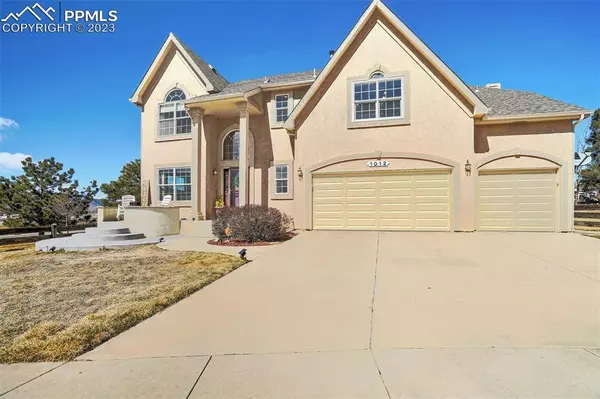 1012 Hillside Oaks PL, Colorado Springs, CO 80921