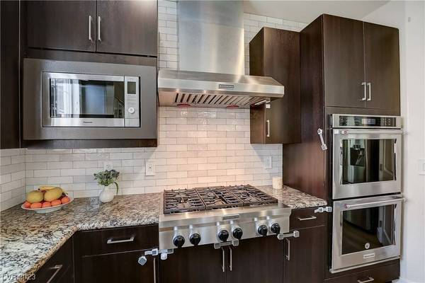 136 Brighton Hills Avenue, Henderson, NV 89002