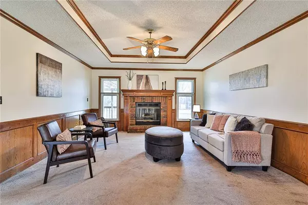 4408 SW 8th Street TER, Blue Springs, MO 64015