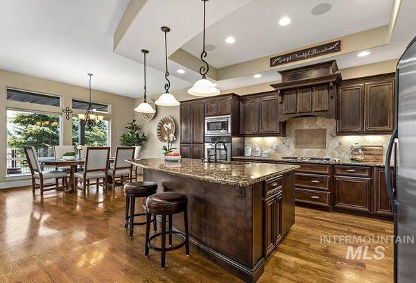 5815 N Rosa Springs Ave, Meridian, ID 83646