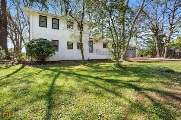 6275 Queens RD, Douglasville, GA 30135