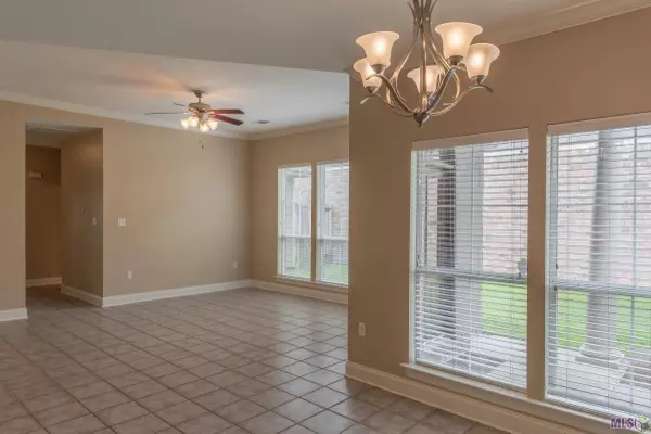 3941 NORTHSHORE AVE, Baton Rouge, LA 70820