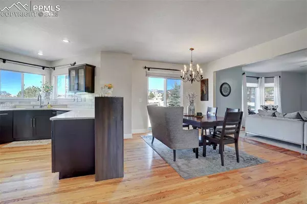 1012 Hillside Oaks PL, Colorado Springs, CO 80921