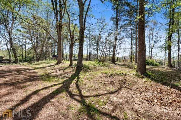 6275 Queens RD, Douglasville, GA 30135