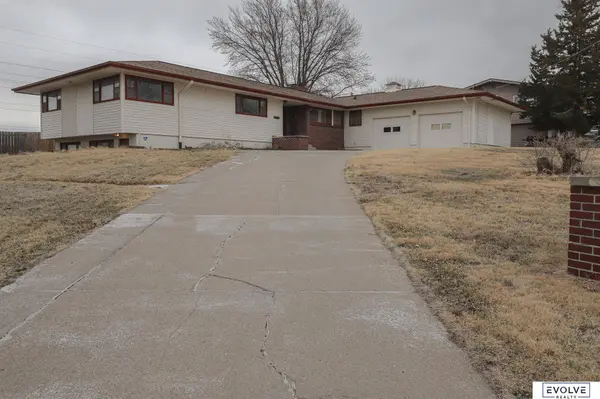 1208 Potter Road, Bellevue, NE 68005