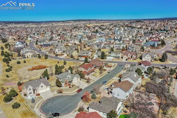 1012 Hillside Oaks PL, Colorado Springs, CO 80921