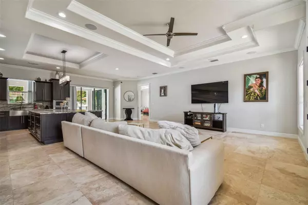 7914 GOLDEN GLEN PL, Tampa, FL 33615