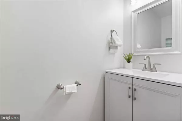 7676 MANDAN RD, Greenbelt, MD 20770