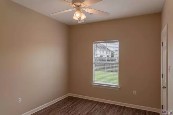 3941 NORTHSHORE AVE, Baton Rouge, LA 70820