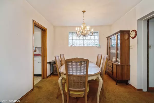 708 Florence DR, Park Ridge, IL 60068