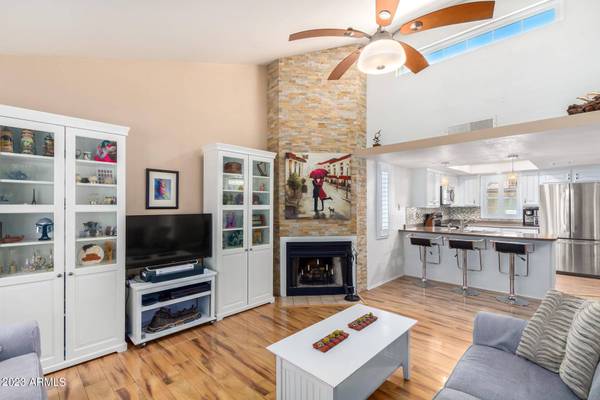 2020 W UNION HILLS Drive #209, Phoenix, AZ 85027