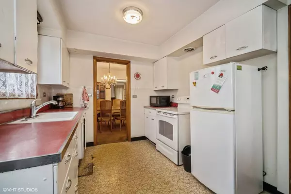 708 Florence DR, Park Ridge, IL 60068