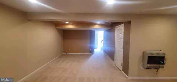 118 COLTS NECK DR, Sicklerville, NJ 08081