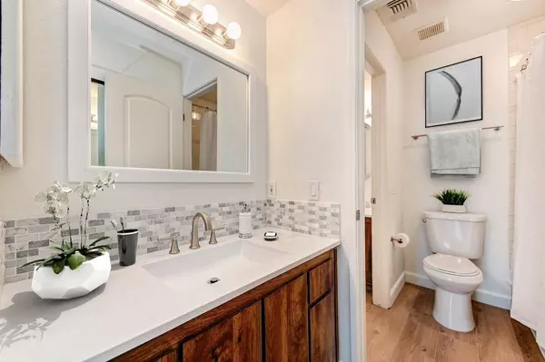 250 Del Verde CIR, Sacramento, CA 95833