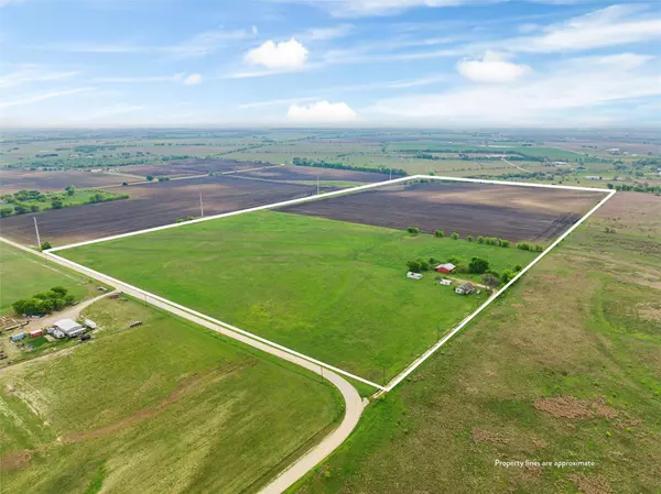 272 HCR 3106, Abbott, TX 76621