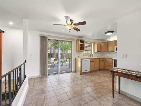 12802 W Shore Rd, Nine Mile Falls, WA 99026