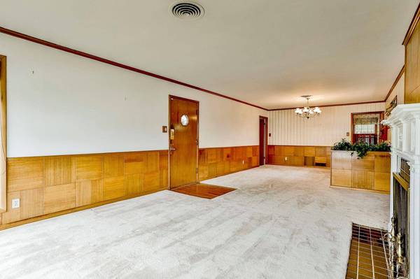 1748 Lake Shore Drive, Fort Worth, TX 76103