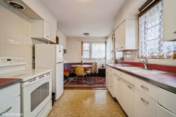 708 Florence DR, Park Ridge, IL 60068