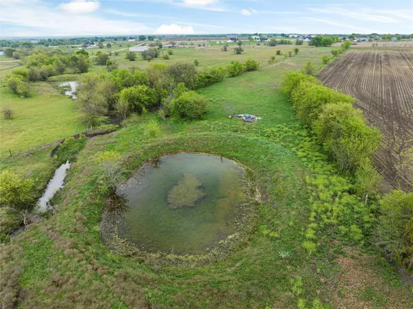 272 HCR 3106, Abbott, TX 76621