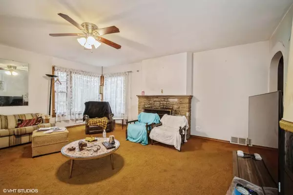 708 Florence DR, Park Ridge, IL 60068