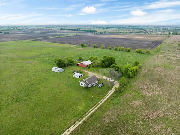 272 HCR 3106, Abbott, TX 76621