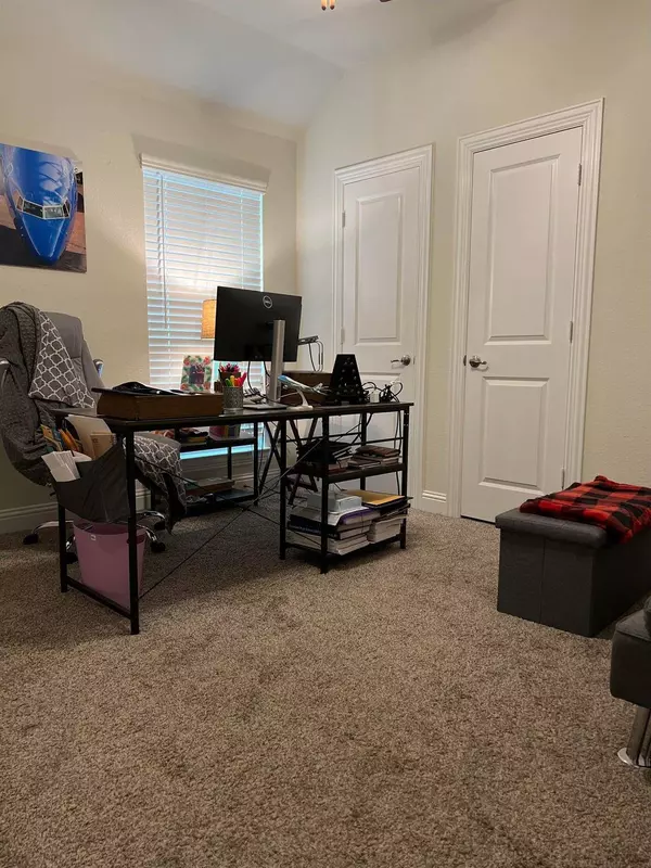 2625 Ainsworth Road, Aubrey, TX 76227