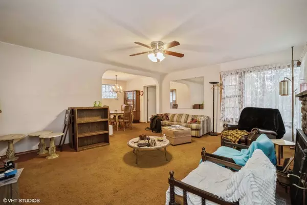 708 Florence DR, Park Ridge, IL 60068