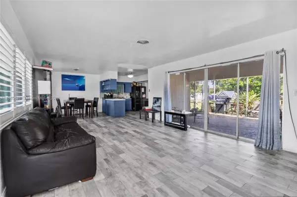 1400 N Park Rd, Hollywood, FL 33021