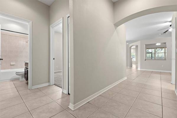 1124 EMERALD HILL WAY, Valrico, FL 33594