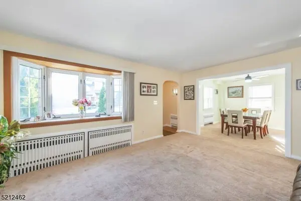 7 Springdale Ave, Clifton City, NJ 07013