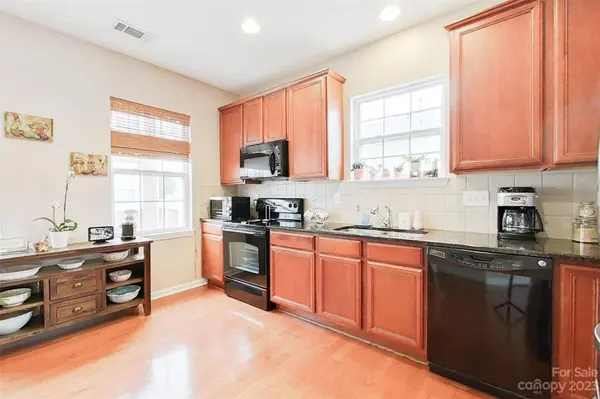 2007 Kegsworth DR, Charlotte, NC 28273