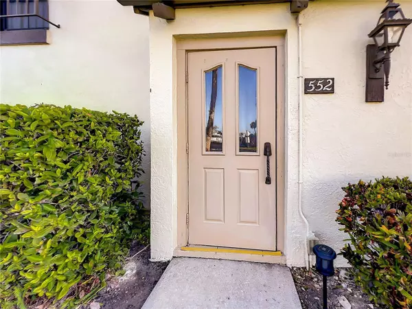 552 PLAZA SEVILLE CT #97, Treasure Island, FL 33706