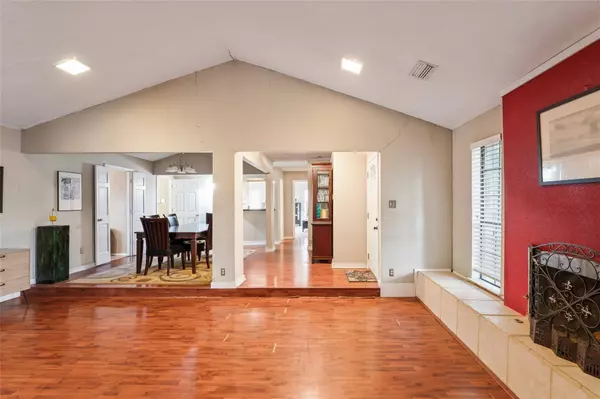 10101 Cimmaron Trail, Dallas, TX 75243