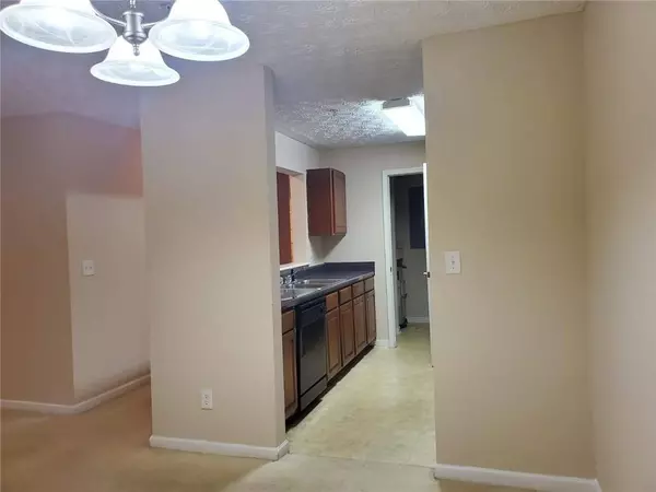 7204 Fairington Ridge CIR, Lithonia, GA 30038