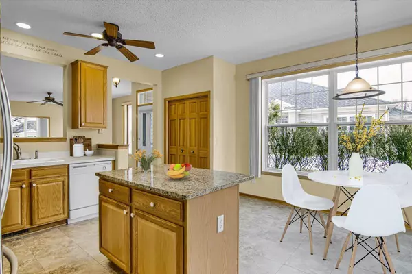 19724 Goldfinch DR #64, Farmington, MN 55024