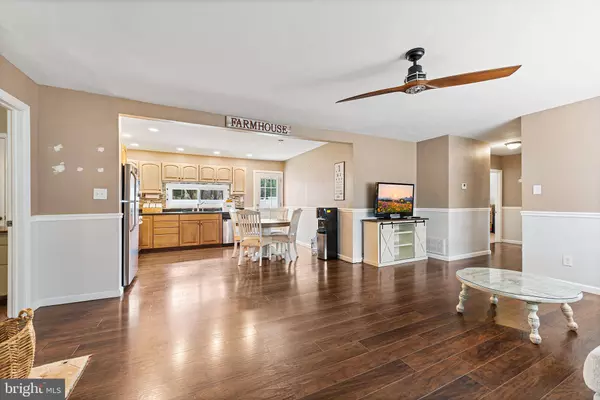 128 CHIPPEWA TRL, Browns Mills, NJ 08015