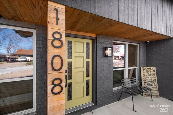 1808 SW D Street, Bentonville, AR 72712