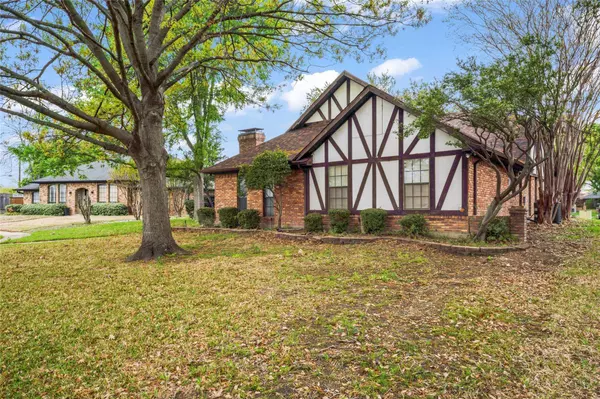 10101 Cimmaron Trail, Dallas, TX 75243