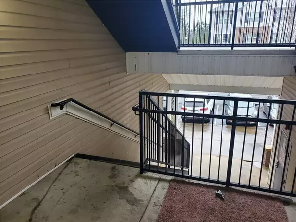 7204 Fairington Ridge CIR, Lithonia, GA 30038