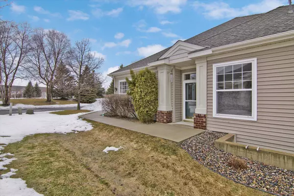 19724 Goldfinch DR #64, Farmington, MN 55024