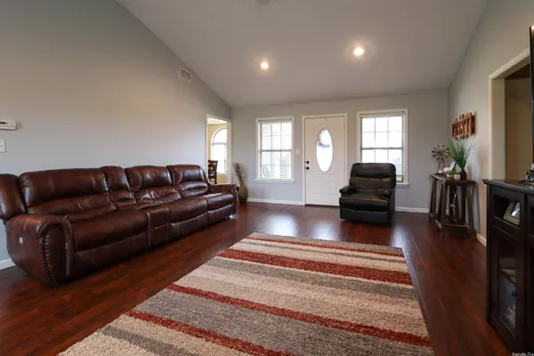 2107 N 8 1/2 Street, Paragould, AR 72450