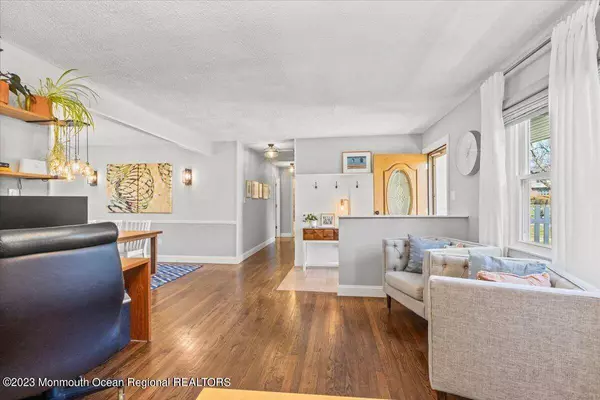 43 Pease Road, Manalapan, NJ 07726