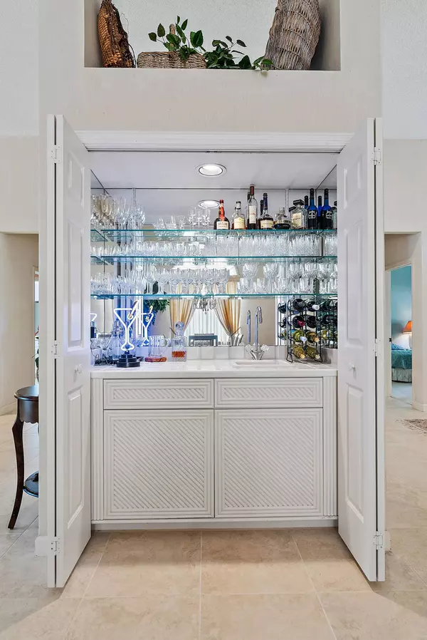 6948 SE Pacific DR, Stuart, FL 34997