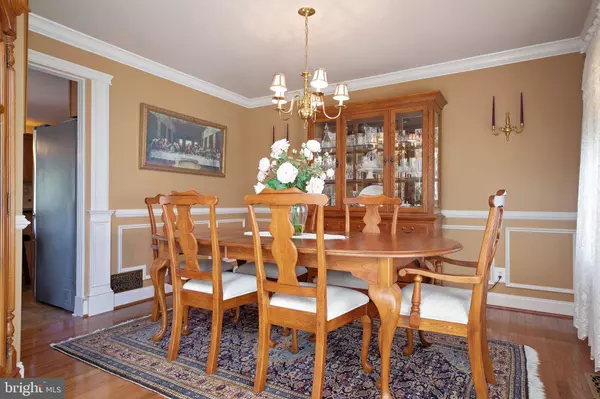 841 LONGWOOD DR, Vineland, NJ 08361