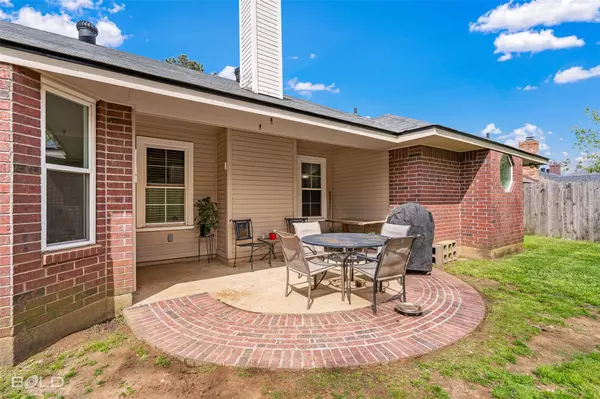 2202 Middle Creek Boulevard, Bossier City, LA 71111