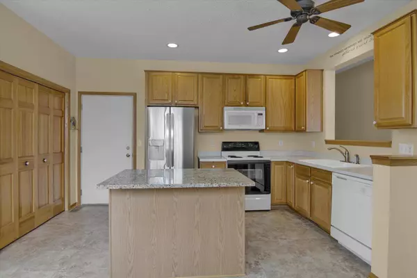 19724 Goldfinch DR #64, Farmington, MN 55024