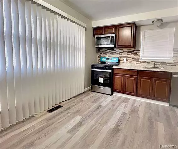 20945 MARY Street, Taylor, MI 48180